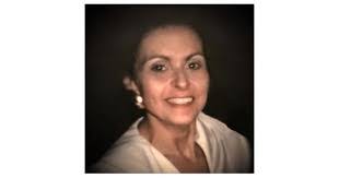 Elizabeth Mcleish's Instagram, Twitter & Facebook