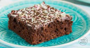 Einfacher Saftiger Schokokuchen Vom Blech Backen Macht Glucklich Rezept Schokoblechkuchen Schokokuchen Schokoladenkuchen