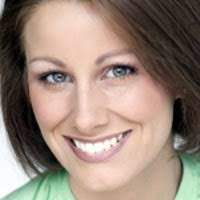 Liz Summers's Instagram, Twitter & Facebook