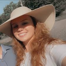 Laura Alcalde's Instagram, Twitter & Facebook