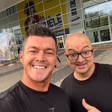 Learn How to Paint a Tyranid Prime in Leviathan Scheme! Ever wanted your  Tyranids to look just like the box art? We've got you covered! 🎨 Our FREE  Painting Guide shows you