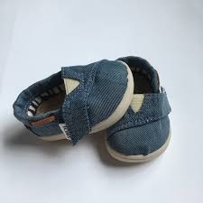 chambray tiny toms size 2