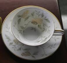 Poshmark makes shopping fun, affordable & easy! What Antique Noritake China Patterns Have Gold Edging Lovetoknow