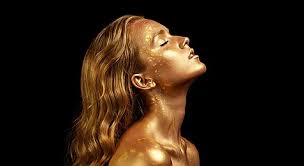 Un Ritratto A Tema Celeste Raffigurante Una Donna Adornata Con Motivi Di  Sole Luna E Stelle, Donna, Celeste, Sole Immagine di sfondo per il download  gratuito