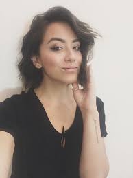 Chloe Bennet Haircut Google Search Chloe Bennett Chloe Bennet Girl Short Hair