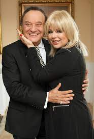 A céljuk, hogy állást biztosíthassanak az alkalmazottaiknak, és másokon is segítsenek. Korda Balazs Klari Bagi Nacsa Karacsonyi Koncert Jegy Hu