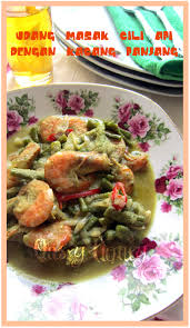 Masak tom yum sudah biasa, kali ini masak nasi goreng tom yum yang nikmatnya bikin keluarga minta tambah terus! Udang Masak Lemak Cili Api Dengan Kacang Panjang Qasey Honey