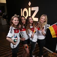 Wer ist seine freundin nach der trennung von sila sahin? Wm Show Brasila Bei Tv Sender Joiz Mit Spielerfrau Sila Sahin Der Spiegel