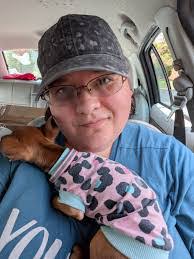 Melissa Petrey's Instagram, Twitter & Facebook