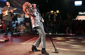 Ή άννα βίσση στον τελικό του just the 2 of us 2 (full). Anna Bissh Tragoydaei Live To Dwdeka Kai To Afierwnei Vid E8nos