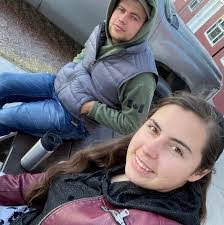 Lisa Friesen's Instagram, Twitter & Facebook