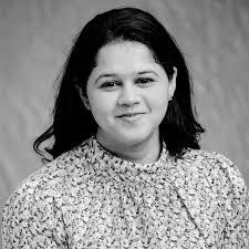 Kris Lowry's Instagram, Twitter & Facebook