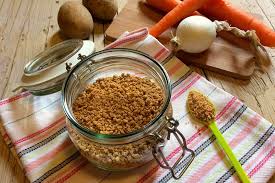 Lavate le verdure, asciugatele e tagliatele a pezzetti. Come Fare Il Dado Vegetale In Casa Con Essiccatore Classe Italy