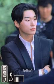 so l went to this cafe and this barista kept looking at me. ngl he's cute.  think he likes me 👀✨