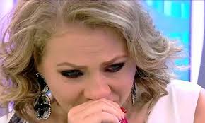 Mar 24, 2021 · mirela vaida, the presenter of access direct, a news show on the romanian broadcast network antenna 1, was in the middle of a live segment on 19 march when the woman came charging at her. Mirela Vaida Rupe TÄƒcerea Ce S A Intamplat Cu AdevÄƒrat In Platoul Antena 1 A Fost Regie Capital
