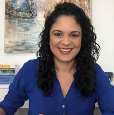 Dra. Anna Luyza Aguiar added a...