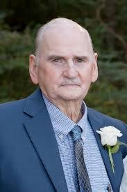 Kristyn Duckworth's Instagram, Twitter & Facebook