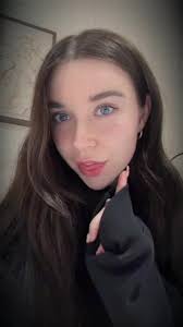 Artists You Need to Know Daisy Drew