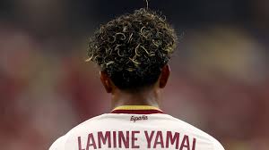 Ele gastou uma fortuna com ela na Copa do Mundo... A loucura de Yamal com sua namorada gera polêmica!