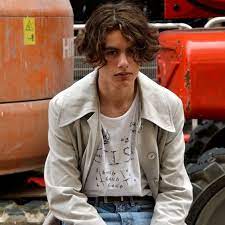 I've had short curtain bangs before, but never really thought about the masculine equivalent until i scrolled across the curtain hairstyle on instagram. Eboy Tiktok Hairstyles Boys Hot Tiktok 2020