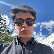 Chris Narváez (@ChrizNarvaez)