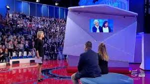 Rivelazione scomoda di mara venier sul programma: Come Partecipare A C E Posta Per Te 2019 Racconta La Tua Storia A Maria