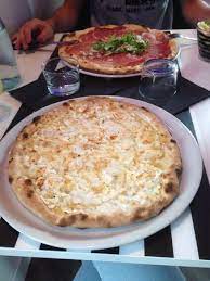 Votre site internet de proximité ! France Food Guide 7 Pizza Food Must Eat Restaurants Street Food Stalls In L Isle Jourdain