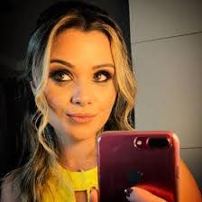 Samira Santiago's Instagram, Twitter & Facebook