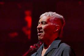 Throwing it way, way, waaay back with young Tim and Dave Grohl! #tbt  #switchfoot