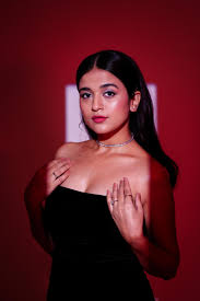 Ricky Pond dances to Tauba Tauba - viral Bollywood sensations