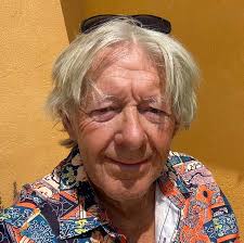 GB News' Ray Addison meets Amanda Paddick, who cleans and cares for the  grave stones of loved ones.