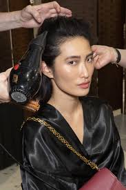 must have furs haar styling das sind die 5 besten hitzeschutzsprays hitzeschutzspray haare pflegen haar styling