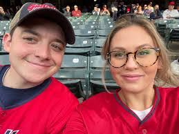 Hunter Olsen's Instagram, Twitter & Facebook