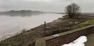 Unable to load //portofrotterdam.maps.arcgis.com/sharing/rest/portals/self?f=json status: Waterstand Maas Iets Gedaald Nrc