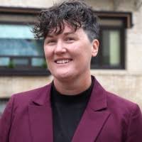 100+ perfiles de «Caryn»