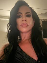 ✨ Hi everyone, I'm Gail Waterman entrepreneur, & co founder of Watermans  Hair Growth Products, and most importantly, mum of 3. Like many parents,  I've spent years juggling family life, running businesses,