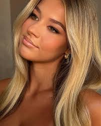 Bianca Harry's Instagram, Twitter & Facebook