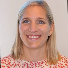 6 månader sedan jag bytte skrivbordet och projektledarrollen på JM mot eget  företagande och jorden på vår gård Tullen på heltid. Tiden går fort!  Säsongen är inte slut ännu, men jag kan