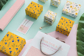 Download Elegant Jewelry And Packaging Mockup Free Psd Premium Graphic Free Graphic Resource