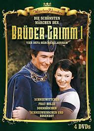 Das grimmsche märchen „schneeweißchen und rosenrot, siegfried hartmanns vierter märchenfilm und sein zweiter mit dem tschechischen schauspieler pavel trávníček nach „drei haselnüsse für aschenbrödel, punktet durch schöne kulissen und tieraufnahmen. Schneeweisschen Und Rosenrot Ddr 1979 Julie Juristova Katrin Martin Pavel Travnicek Streams Tv Termine News Dvds Tv Wunschliste