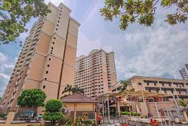 Bandar sri permaisuri mempunyai beberapa kompleks dan ruang pejabat yang menempatkan pelbagai premis perniagaan, agensi awam dan swasta serta perbankan. Cengal Condominium Bandar Sri Permaisuri Cheras Kuala Lumpur With Kitchen Cabinet Rumah Untuk Di Jual