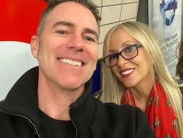 On my way to London with @min.reid.art for the Private Preview night at the  @dswfwildlifeart David Shepherd Wildlife Artist of the Year 2024  Exhibition. Min is a finalist!! Min Reid Sculpture &