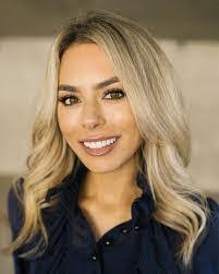 Deana Hancock's Instagram, Twitter & Facebook