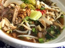 Chuck, iaitu daging dari bahagian bahu lembu mempunyai tekstur yang lembut tetapi tidak selembut daging batang pinang kerana rib, iaitu tulang rusuk terletak pada separuh bahagian atas lembu. Resepi Sup Perut Siam