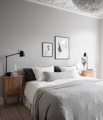 A black and white bedroom color scheme is anything but basic when accented with shiny brass and blush pink. Designcolor Classy Green Touch Home With Aclassy Home With A Green Touch Classy Home With A Green Bedroom Interior House Interior Wall Decor Bedroom