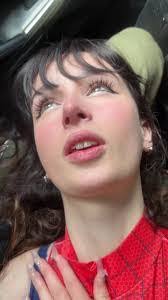 Lola Stone's Instagram, Twitter & Facebook