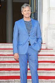Gavin macleod, a sitcom veteran who played seaman happy haines on mchale's navy, murray on mary tyler moore and the very different, vaguely patrician captain stubing on the. Viggo Mortensen Cuts A Dapper Figure At Captain Fantastic Premiere With Matt Ross Daily Mail Online