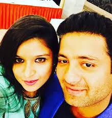 As chennai super kings' piyush chawla became the first bowler to pick a wicket in the indian premier league 2020 season after removing mumbai indians skipper rohit sharma, the leg spinner. Piyush Chawla With Wife Cricketers With Family Facebook