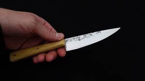Vous Pouvez Acheter Un Couteau De Cuisine Artisanal En Ligne Les Lames Sont Toutes Brutes De Forge Et Les Manc Cuisine Artisanale Couteau De Cuisine Couteau