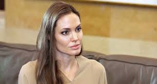 Angelina jolie chatted with e! Angelina Jolie Vorsorgliche Bilaterale Mastektomie